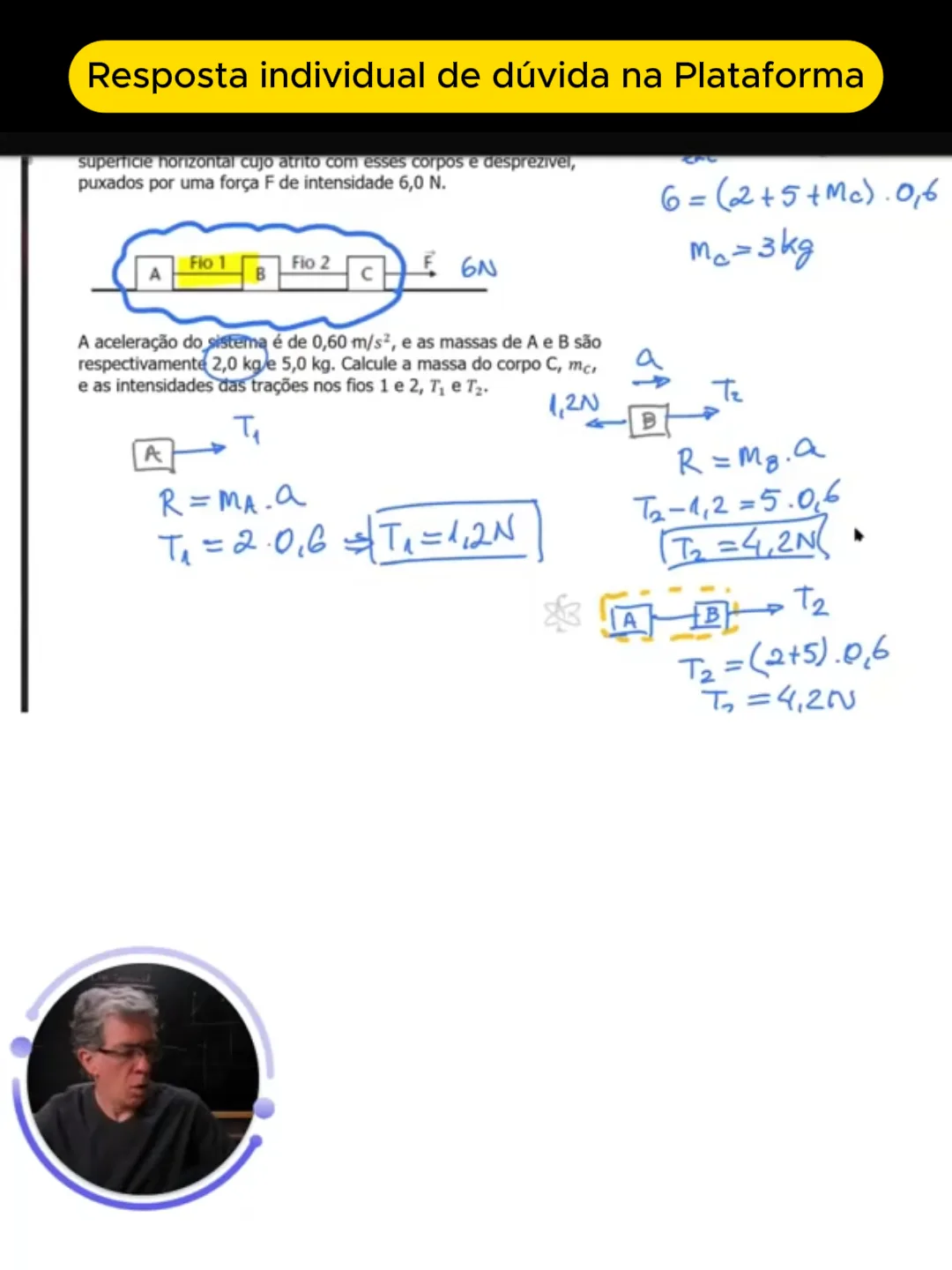 Resposta de dúvida na plataforma do Intensivo, com o avatar do professor e o vídeo individual gravado